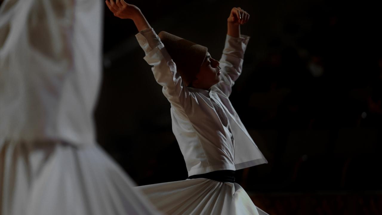 Eğitimleri 3 ay ile bir yıl arasında değişiyor