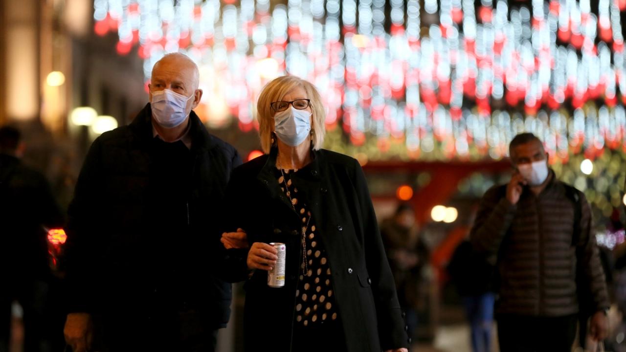 Omicron vaka sayısı 11 bin 708`e ulaştı