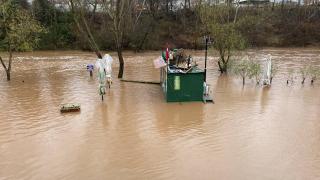 Bartın'da sağanak: Irmak taştı, yollar kapandı