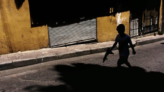Rapor: Suriyede PKK/YPG çocukları zorla silah altına alıyor