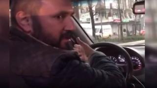 "Muayenem var götüremem" diyen taksici yolcuyla tartıştı