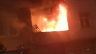 İstanbul'da 4 katlı binada yangın paniği: Mahsur kalanlar kurtarıldı