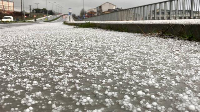 İstanbul'da Sağanak ve Dolu Yağışı, Trafikte Yoğunluk Oluşturdu