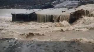 Hatay'da sağanak: Köprüler yıkıldı, tekne alabora oldu