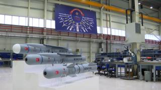 Yerli modüler güdümlü füzesi "Kuzgun"u ilk kez TRT Haber görüntüledi