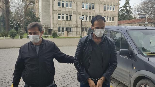 Kendini polis olarak tanıtıp 1 milyon liralık altın çaldı