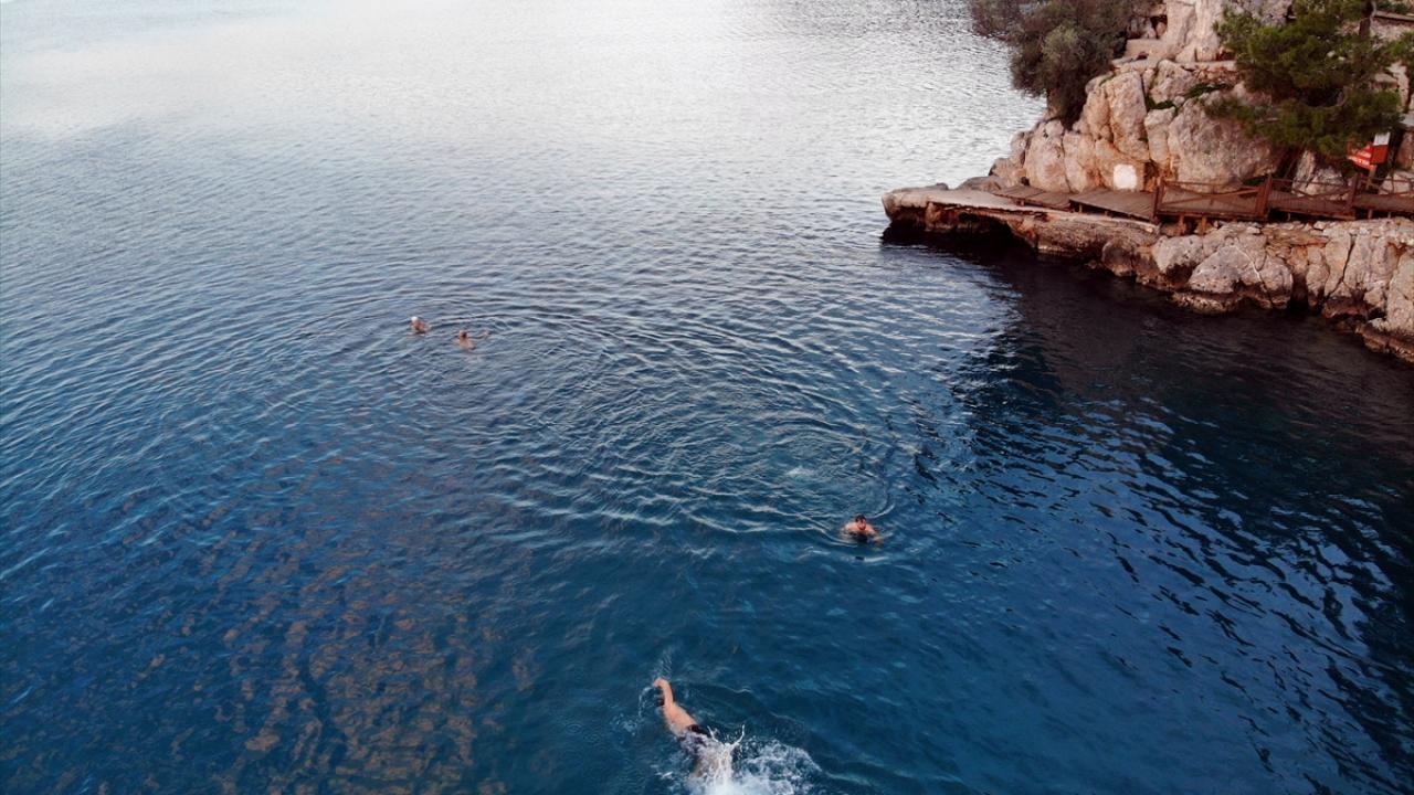 Soğuk su mutluluk veriyor