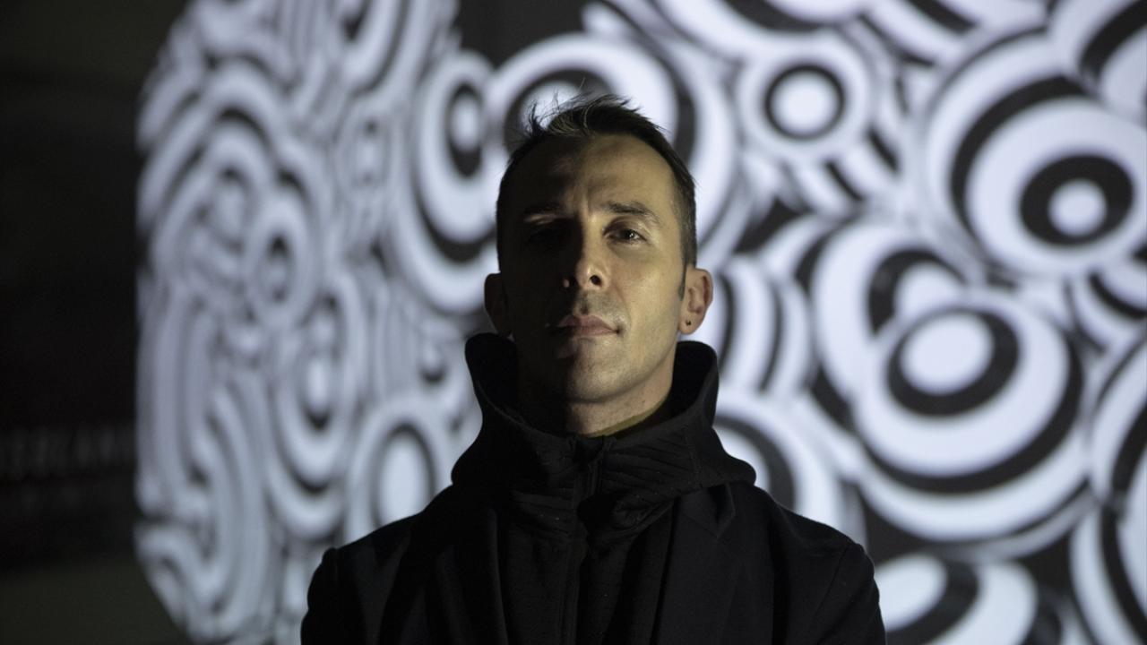 "Dijital sanat projeleri için çok güzel bir tuval sağlayacak"