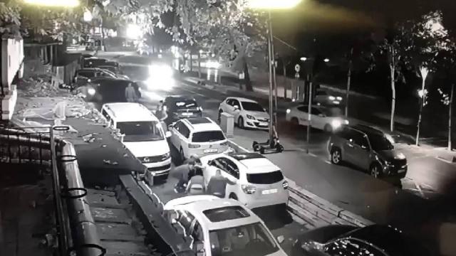Beyoğlunda silahlı saldırı: 10 şüpheli gözaltına alındı