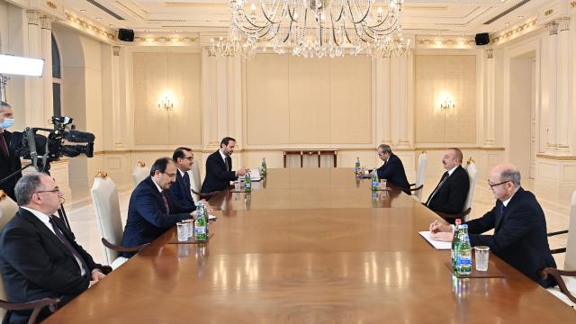 Bakan Dönmez, Azerbaycan Cumhurbaşkanı Aliyevle görüştü