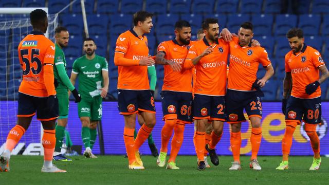 Medipol Başakşehirin yenilmezlik serisi 10 maça çıktı