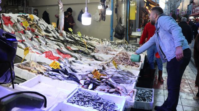 Karadenizde hamsi soğuk sulara göç etmeye başladı