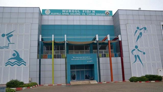 Turgutlunun spor kompleksi çürümeye yüz tuttu