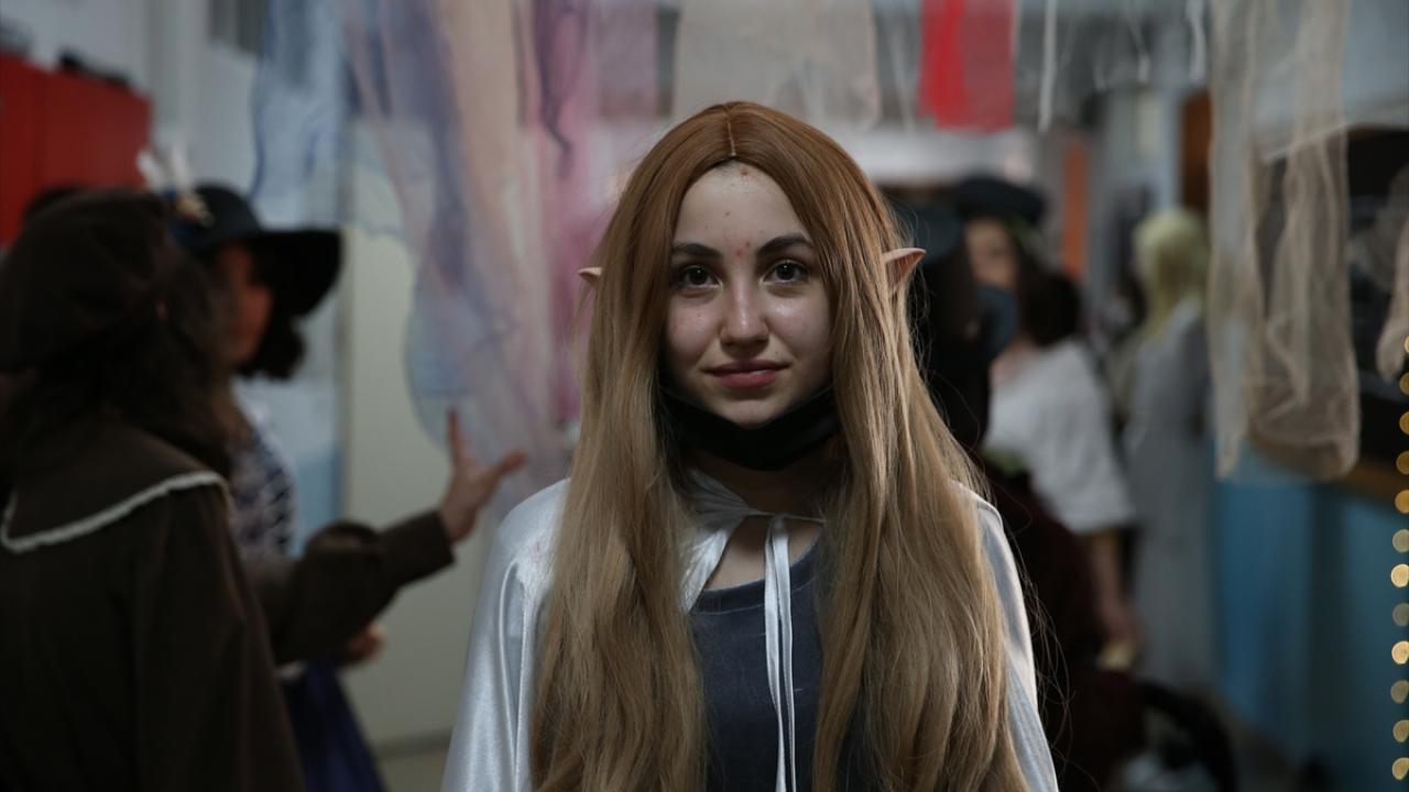 "Romanı anlamak, insanı anlamak manasına geliyor"