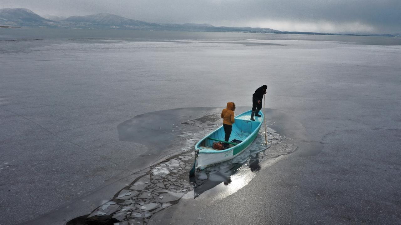 "Gölün ortasında korunak, sığınak yok"