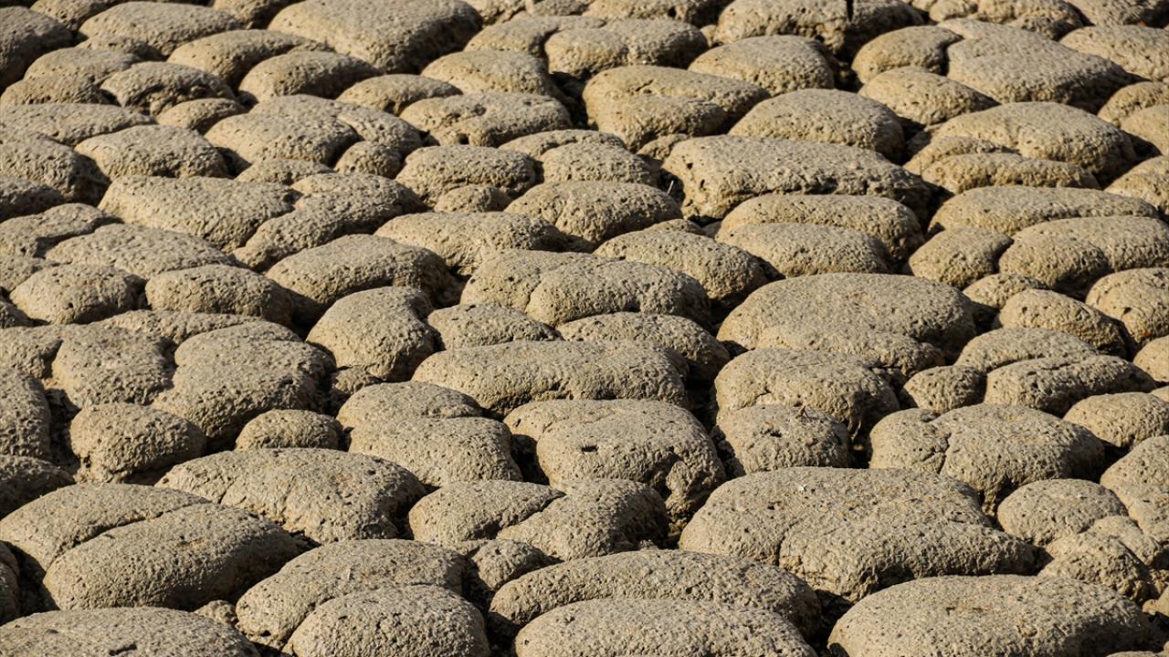 "7,64 kilometrekarelik çekilme görüyoruz"