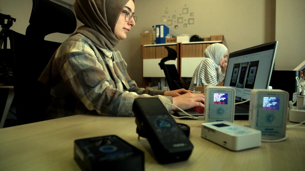 "Doğu`dan bir şeyler çıkıyor, bunu da göstermek istedik, yerli üretim olabiliyormuş"