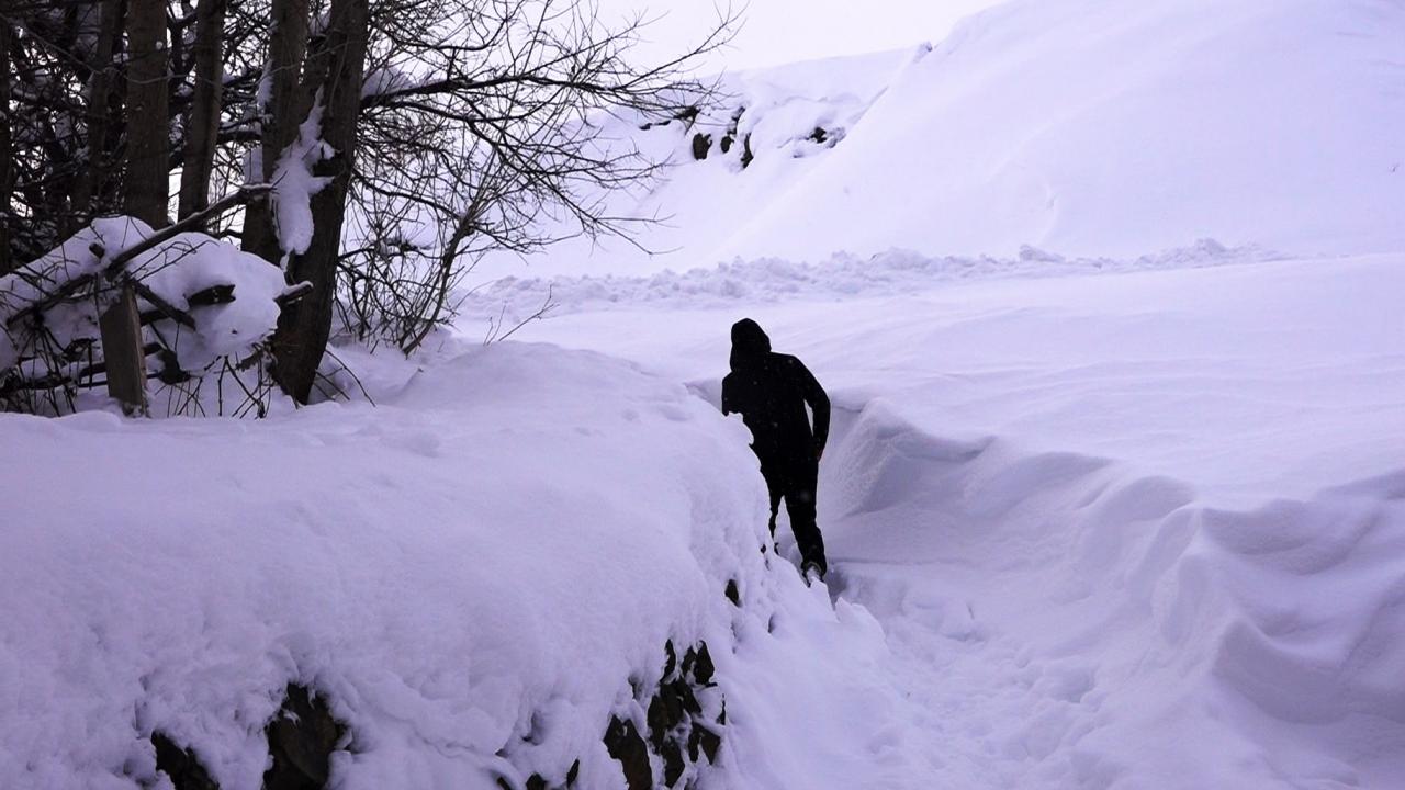 "Köyümüz karın altında kaybolmuş"