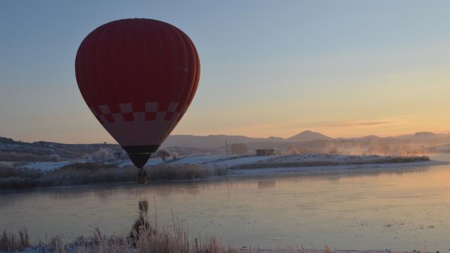 Frig Vadisinde eksi 16 derecede balon uçuşu yapıldı
