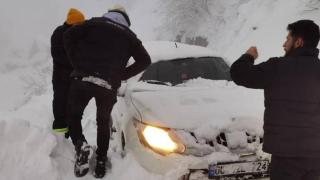 Artvin'de çığ: Dağda mahsur kalan 3 işçi kurtarıldı