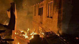 Burdur'da ahırda yangın çıktı: 11 hayvan telef oldu