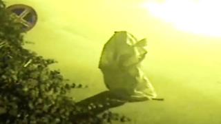 Çalıntı kartla para çekmek için çuval giydi