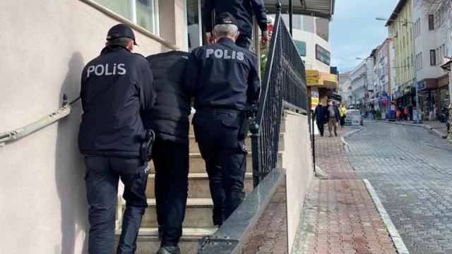 Muğlada market sahibini bıçakla tehdit eden zanlı tutuklandı