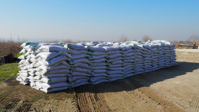 Denizlide 27 ton sahte gübre ele geçirildi