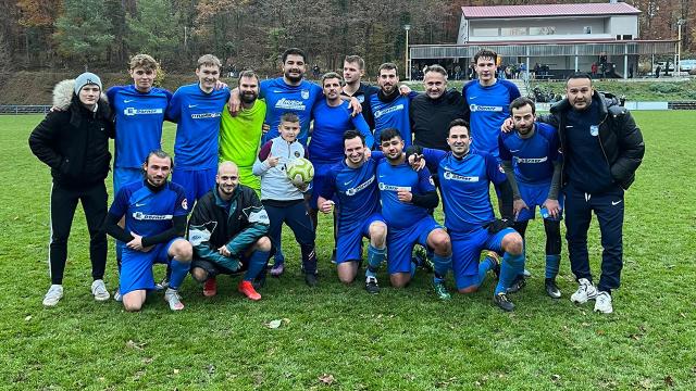 Olimpiyat şampiyonu milli güreşçi Taha Akgül futbola başladı