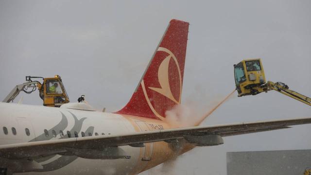 THY uçaklarında buzlanmaya karşı önlem
