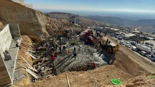 Mardin'de bina inşaatındaki çökmede 1 işçi hayatını kaybetti