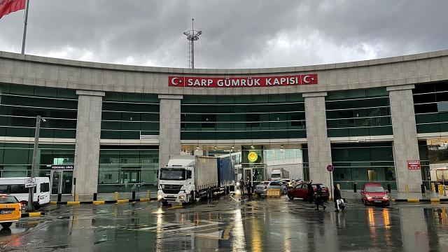 Sarpta 726 tır geçişiyle yeni rekor kırıldı