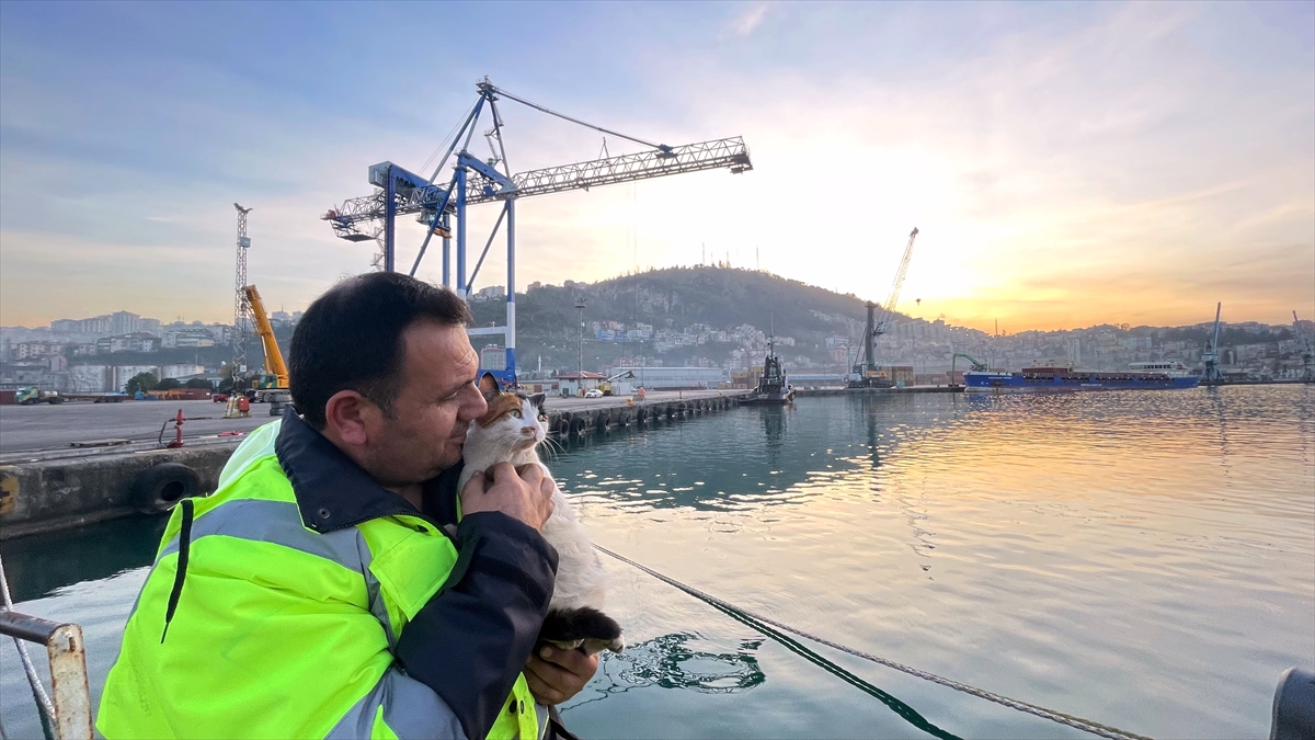 "O artık geminin bir tayfası "