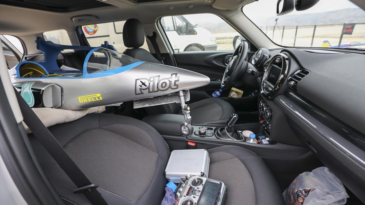 Uçakların kayıt edilmesi gerekiyor