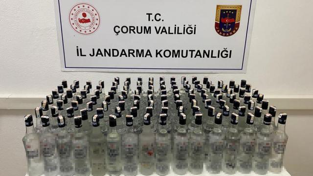 Çorumda 123 şişe sahte içki ele geçirildi