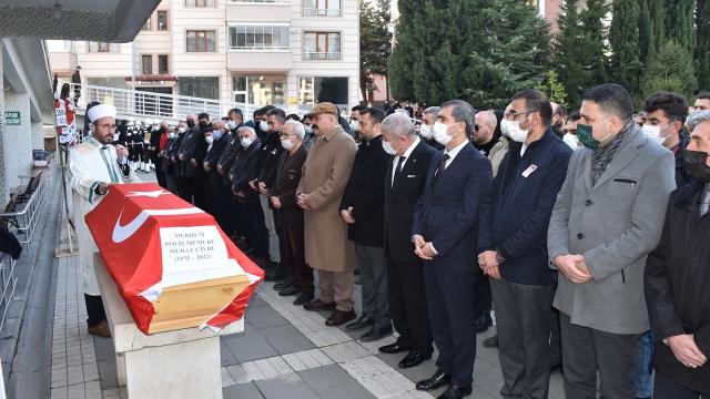 Kalp krizi sonucu vefat eden polis toprağa verildi