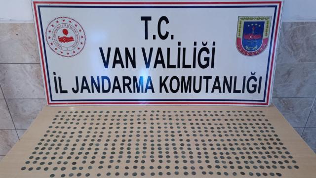 Vanda 518 tarihi sikke ele geçirildi