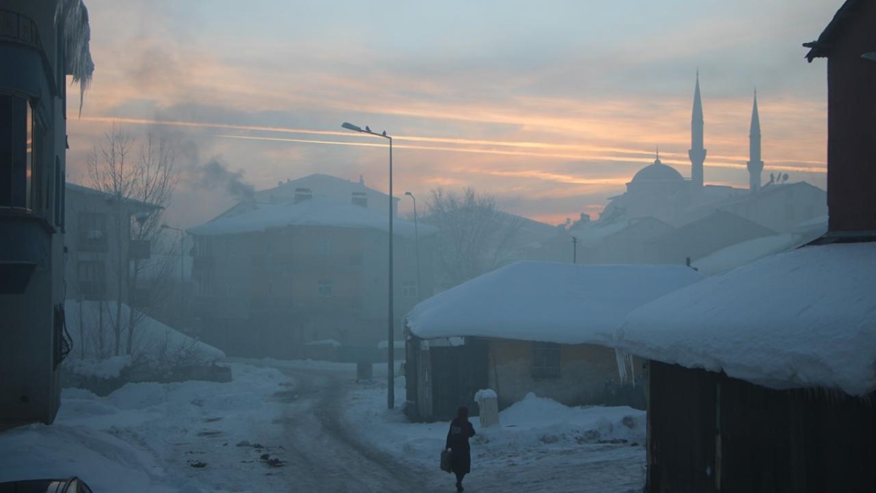 Doğal gazın ulaşmadığı ilçede hava kirliliği artıyor
