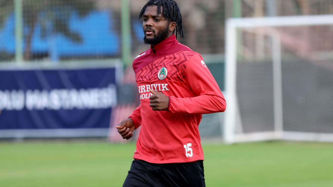 Chidozie Awaziem / Nijerya