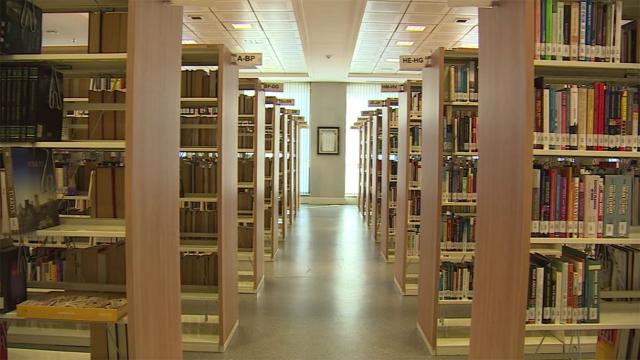 Altınözünde `Kütüphanesiz Okul Kalmayacak Projesi` kapsamında kütüphane açıldı