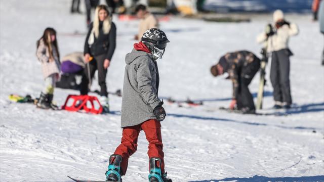 Tuncelideki Ovacık Kayak Merkezinde sezon açıldı