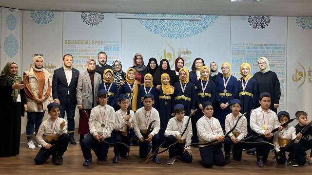 "Mekkenin Fethi Geleneksel Okçuluk Yarışması" Antalyada düzenlendi