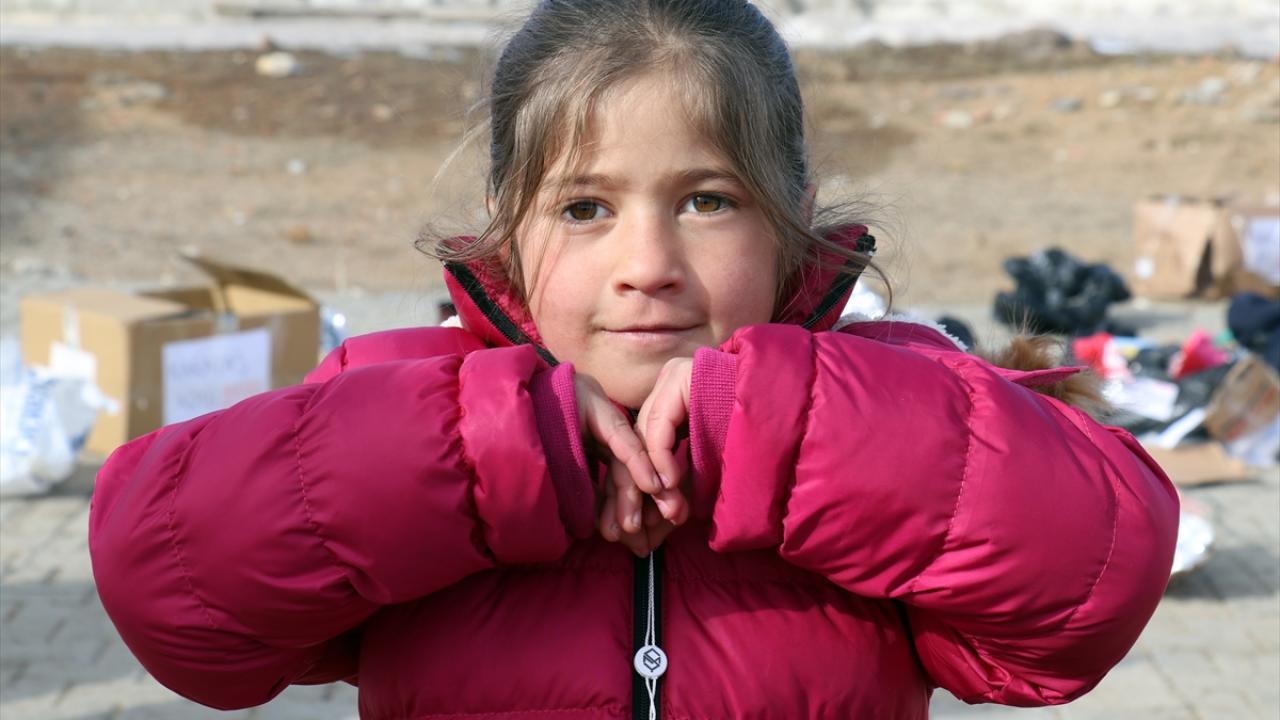 Yardım gönderenler arasında yabancı öğrenciler de var