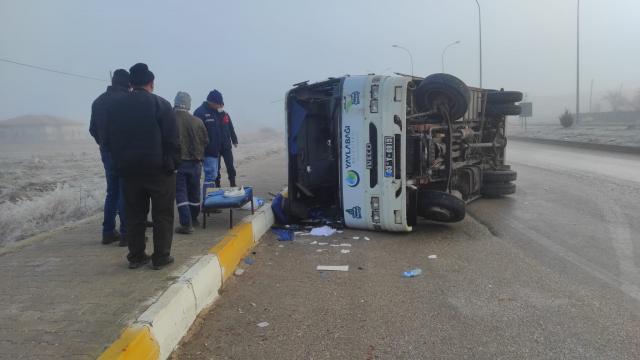 Yolcu minibüsü devrildi: 28 yaralı