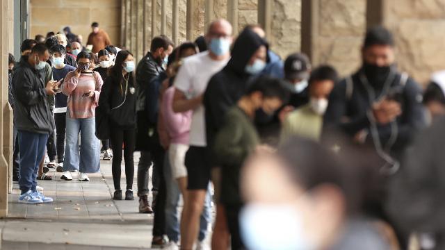 Avustralyada ilk kez bir günde 47 bin 799 vaka görüldü