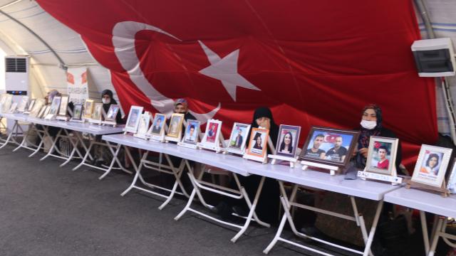 Evlat nöbeti kararlılıkla devam ediyor