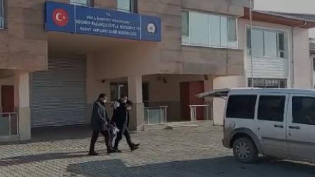 Vanda göçmen kaçakçılığı operasyonu: 8 gözaltı