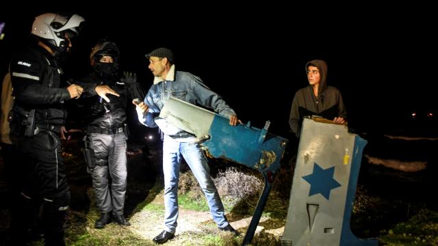 İsrail helikopteri denize düştü: 2 ölü