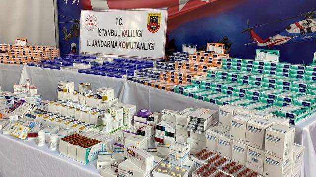 İstanbulda kaçak ilaç operasyonu: 2 gözaltı