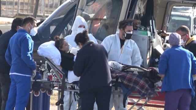 Koronavirüsten ölen doktorun eşi yaşam mücadelesi veriyor